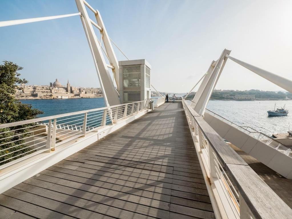 Spectacular Apartment Valletta And Harbour Views Слима Экстерьер фото